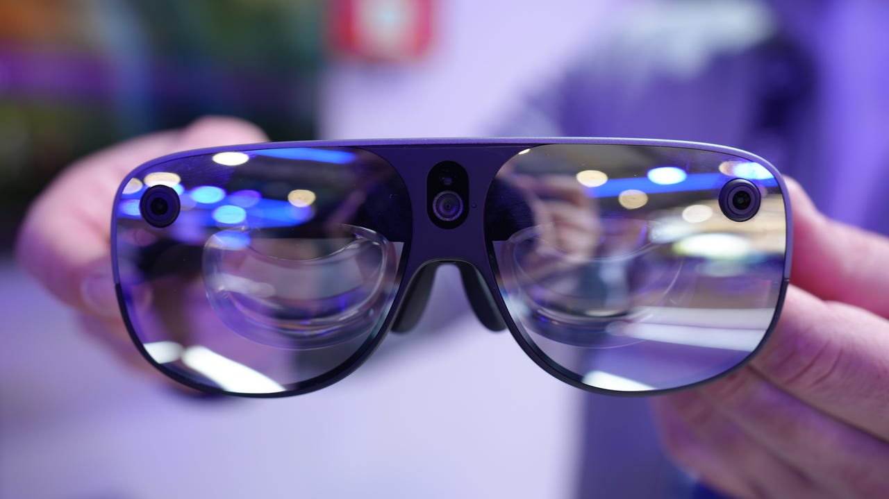 Qualcomm’s secret project with Samsung and Google is mixed reality smart glasses, and I’m glad