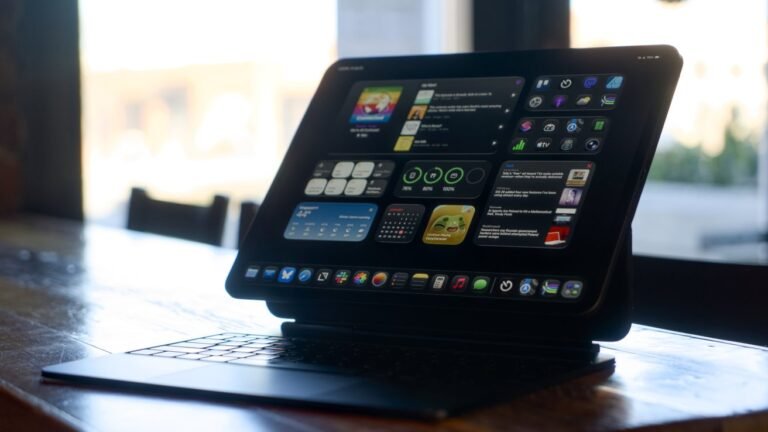 67133-141139-iPad-Pro-Magic-Keyboard-table-xl.jpg