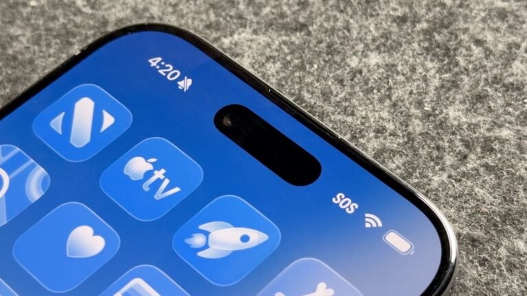67162-141235-iOS-26-Liquid-Glass-SOS-iPhone-Air-xl.jpg