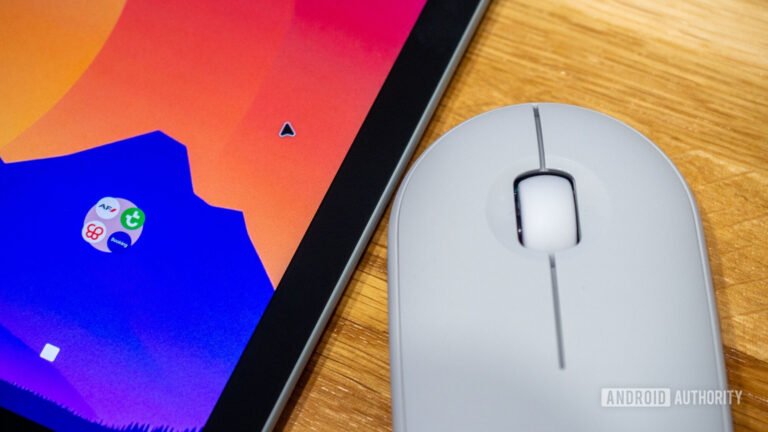 google-pixel-tablet-and-mouse-cursor.jpg