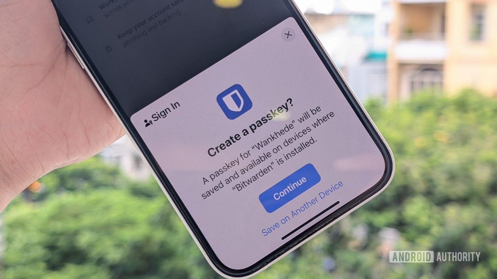 create-passkey-prompt-ios-bitwarden-2-scaled.jpg