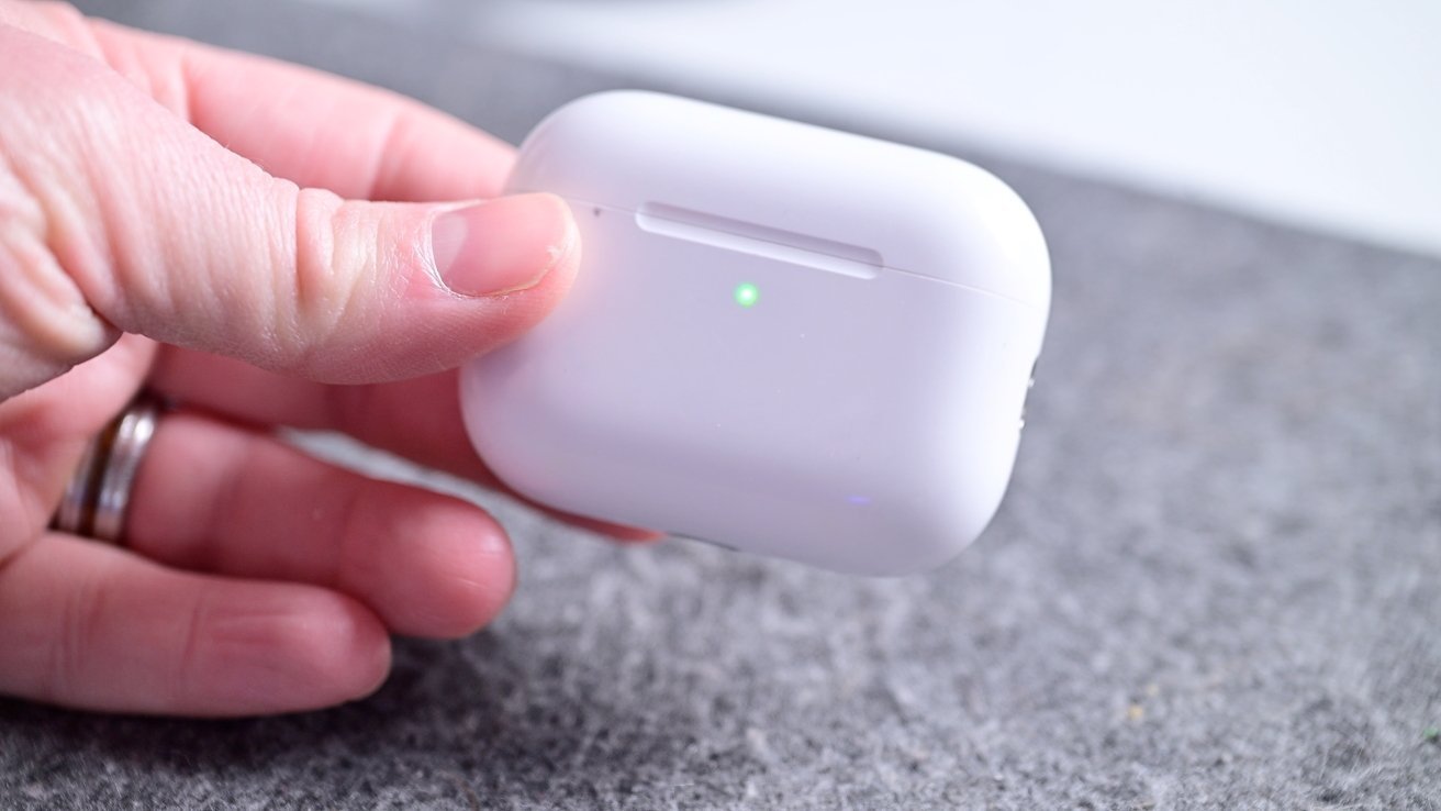 67926-143198-airpods-pro-3-in-case-xl.jpg