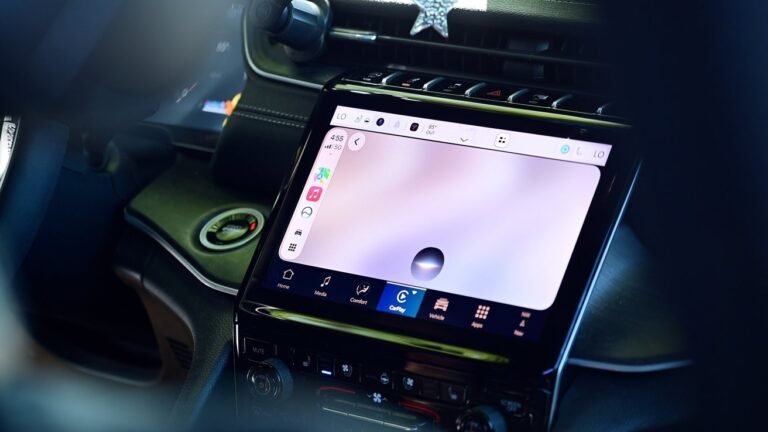 67967-143349-Siri-AI-App-om-CarPlay-xl.jpg