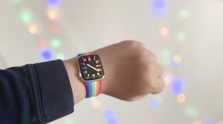 68054-143467-38044-72127-awatch-copy-xl-xl.jpg