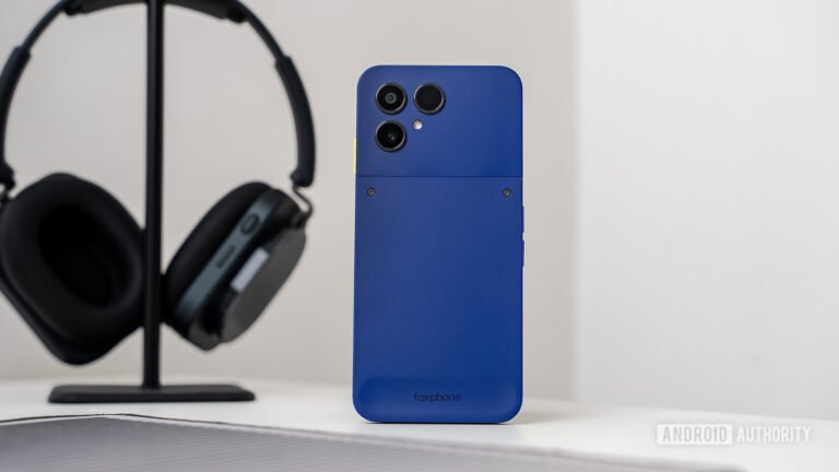 Fairphone-Gen.-6-stood-up.jpg