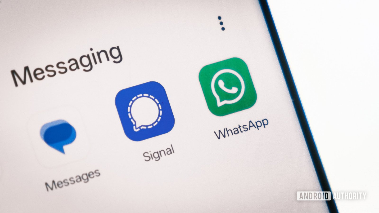 Signal-vs-Whatsapp-app-icons.jpg