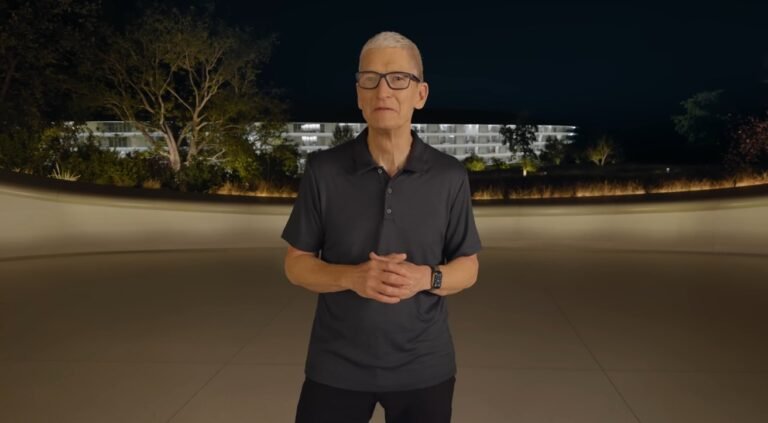 69022-145524-Tim-Cook-Dark-Mode-xl.jpg