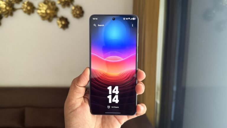 Android-phone-in-hand-showing-Kvaesitso-Launcher-scaled.jpg