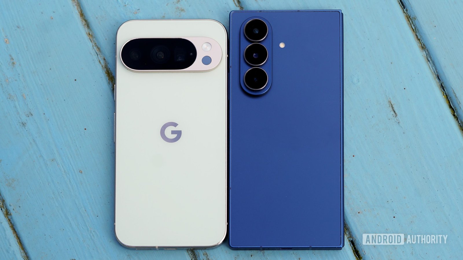 Galaxy-Fold-7-Pixel-10-Pro-top-down-scaled.jpeg