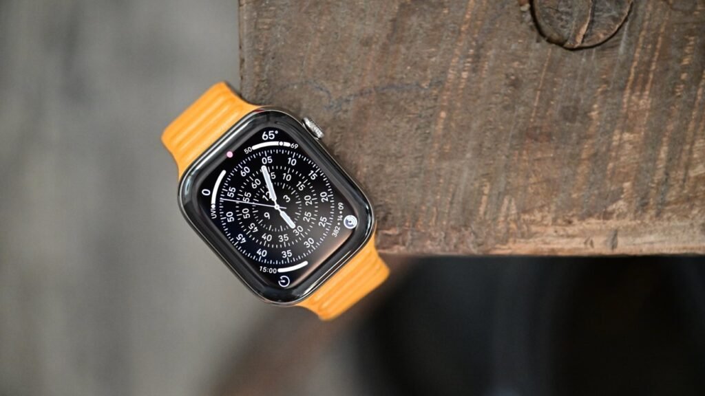 69460-146425-Apple-Watch-Series-11-edge-xl.jpg