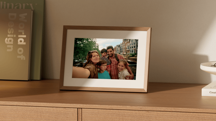 Alexa-Photo-Frame-Lifestyle-1920x1080-1.png