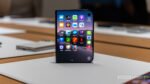 Apple-iPhone-Duo-Hands-On-Cover-display-on-iOS-27-home-screen.jpg