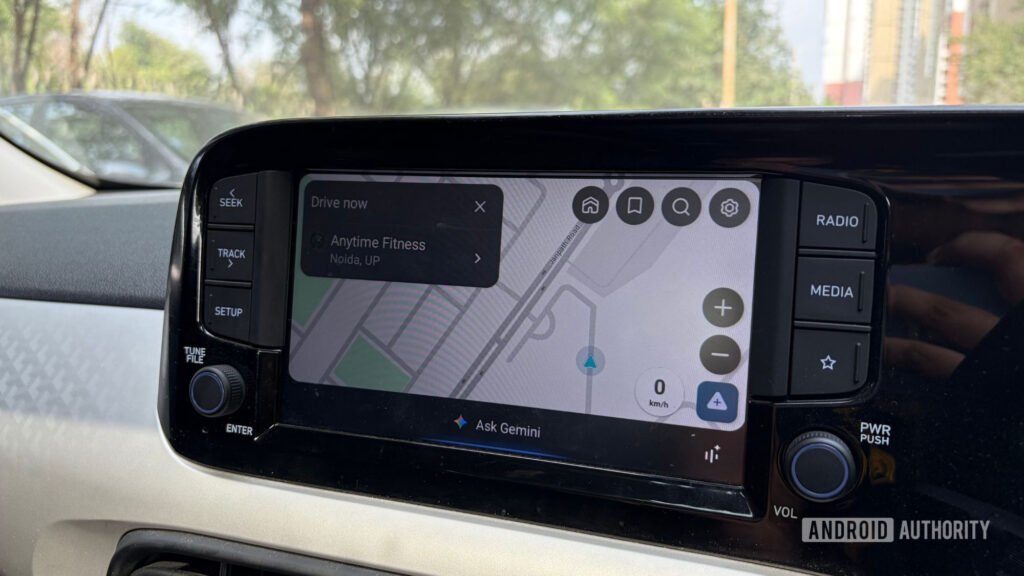 Ask-Gemini-feature-on-Waze-on-Android-Auto-dashboard.jpg